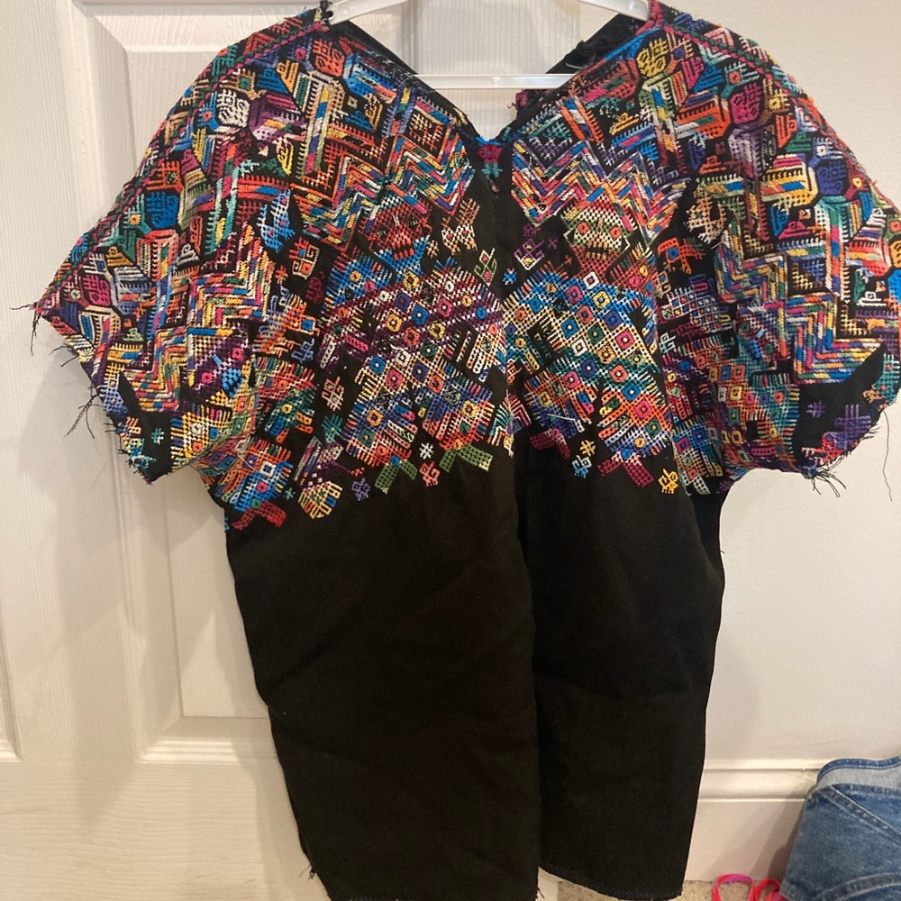 One of a kind Arloom top. NWOT. Never worn. 26” long. 23” wide. Make an offer